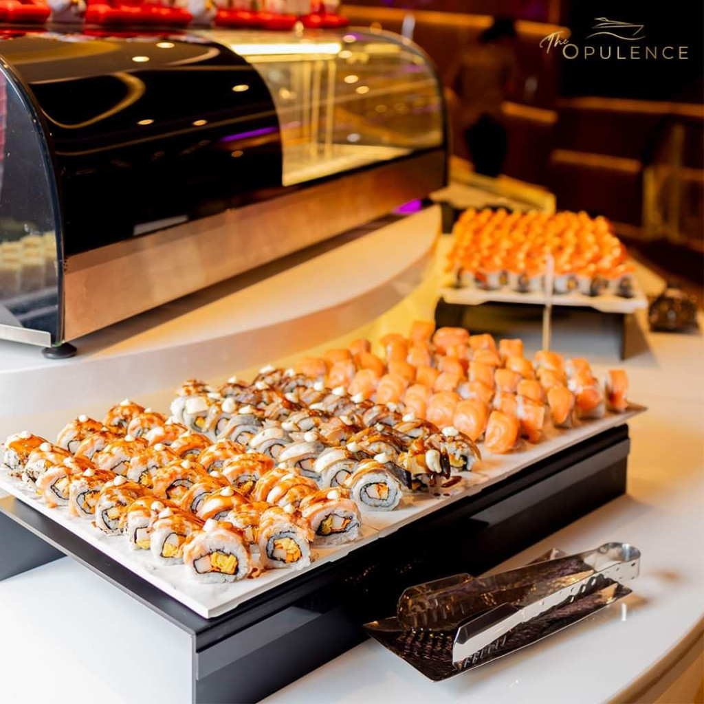 ล่องเรือดินเนอร์บนเรือหรู The Opulence Cruise
